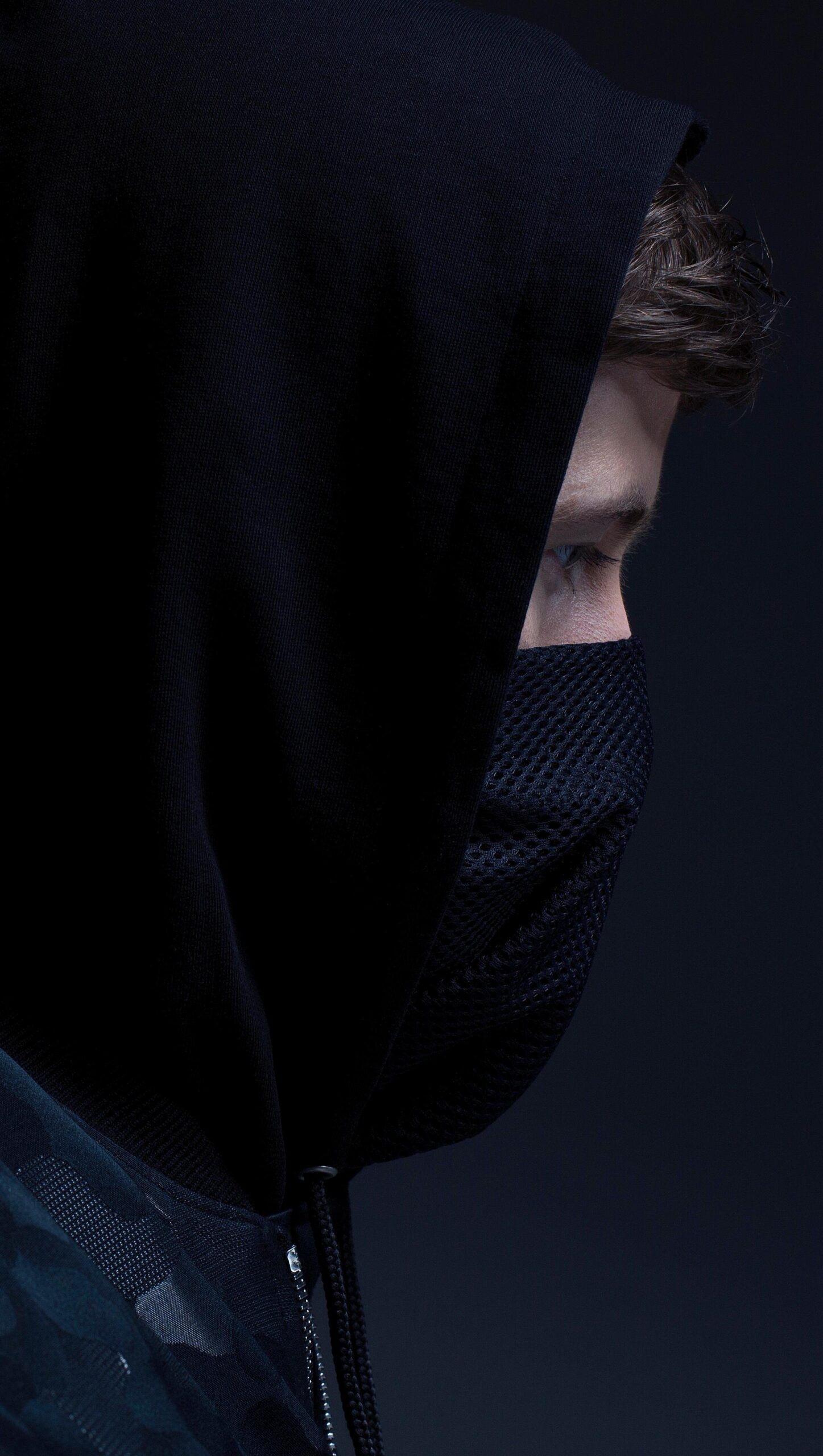 Alan Walker con máscara