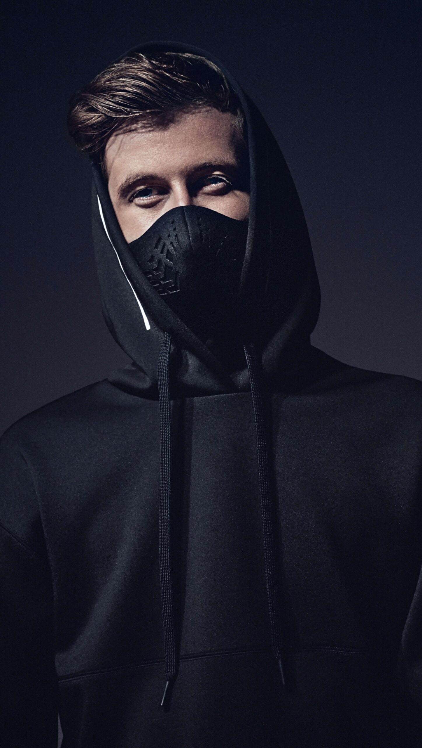 Alan Walker fondo oscuro