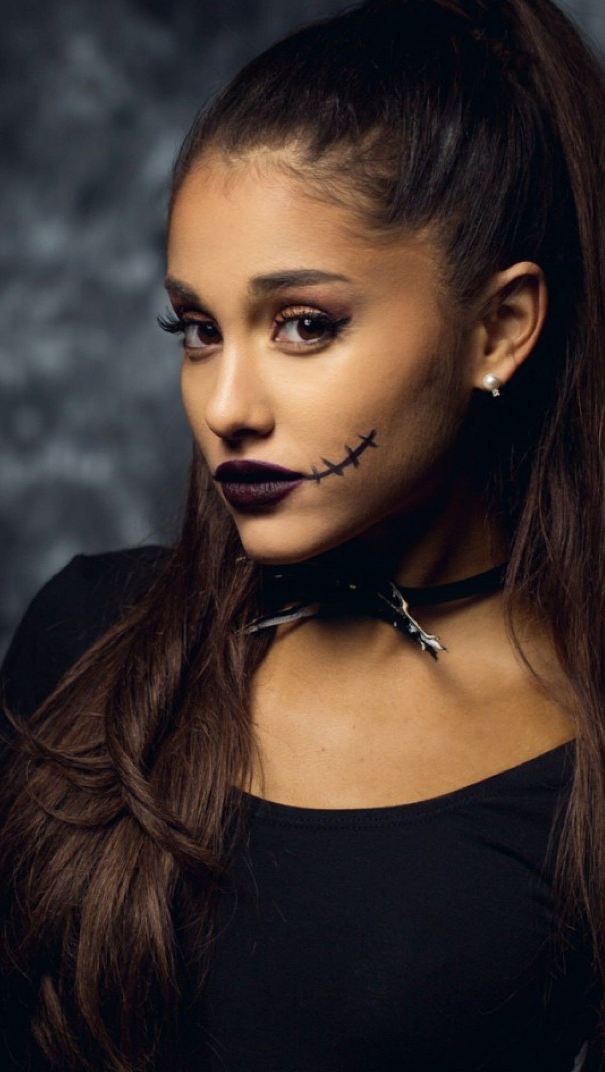 Ariana grande en disfraz