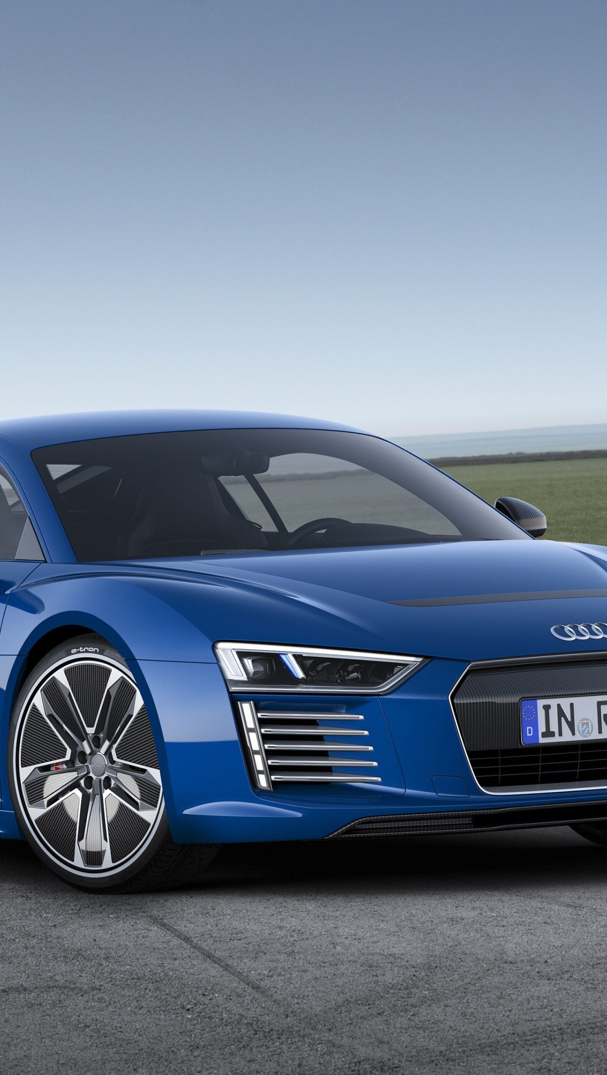 Audi R8 E Tron Azul de lado