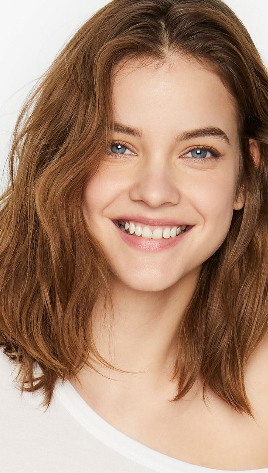 Barbara Palvin sin maquillaje