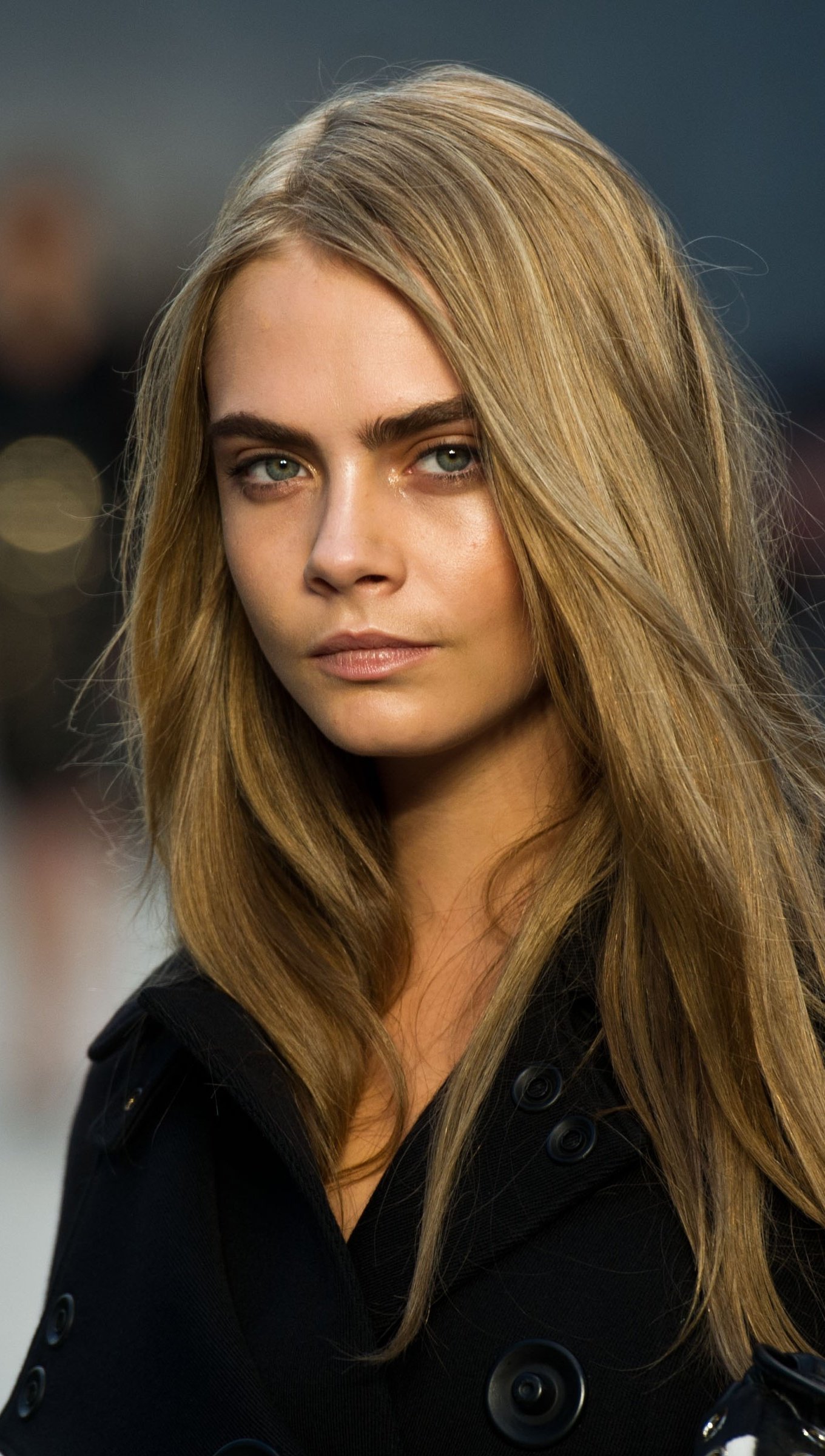 Cara Delevingne en pasarela