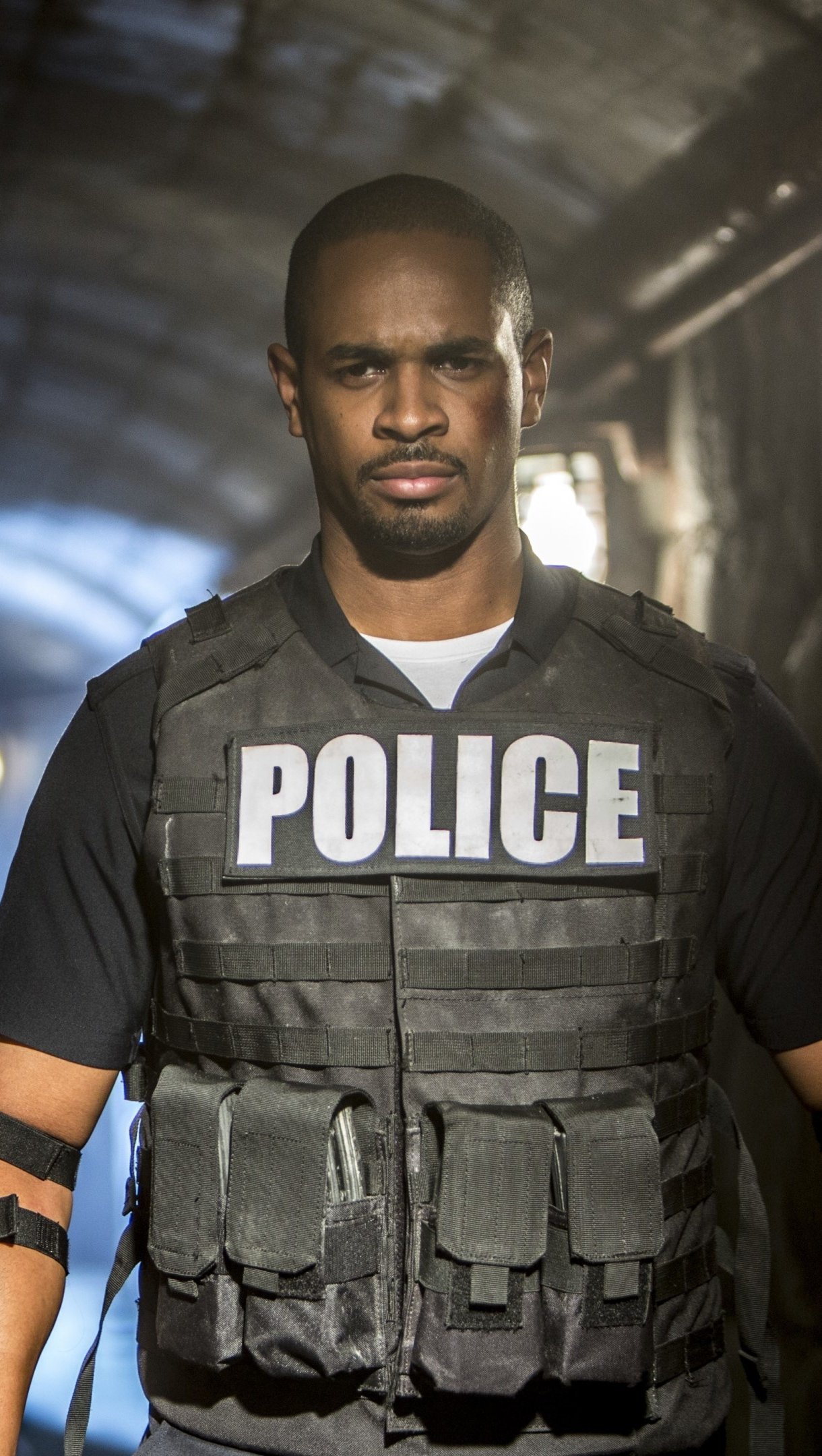 Damon Wayans Jr y Jake Johnson en Vamos de Polis