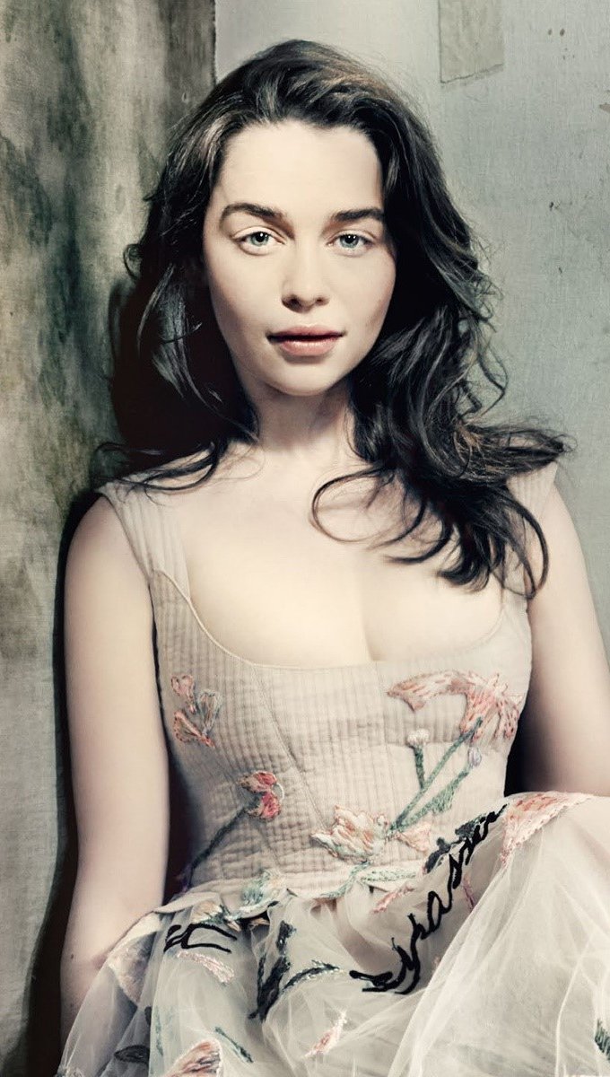 Emilia Clarke en Vogue