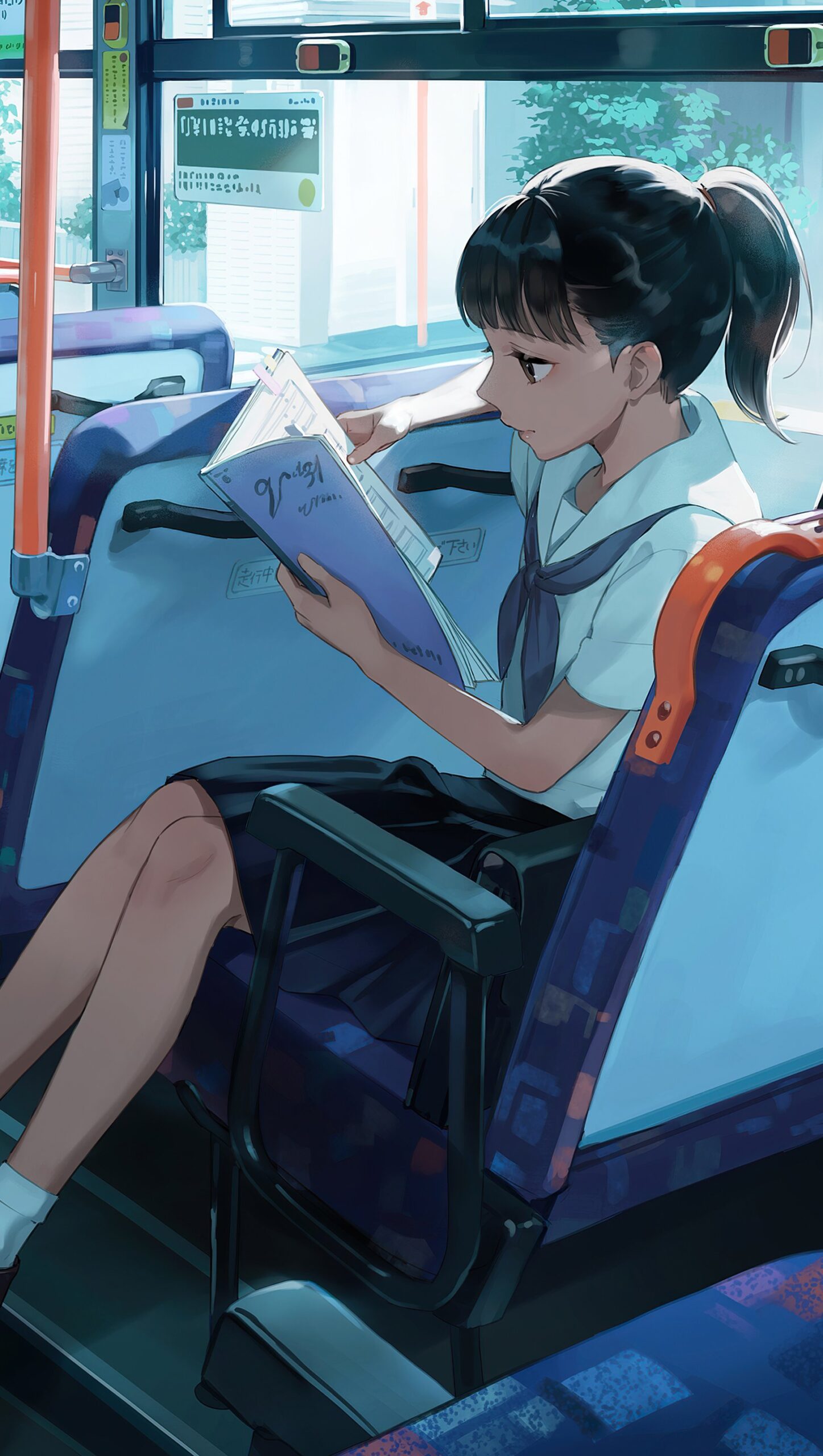 Estudiante en bus leyendo