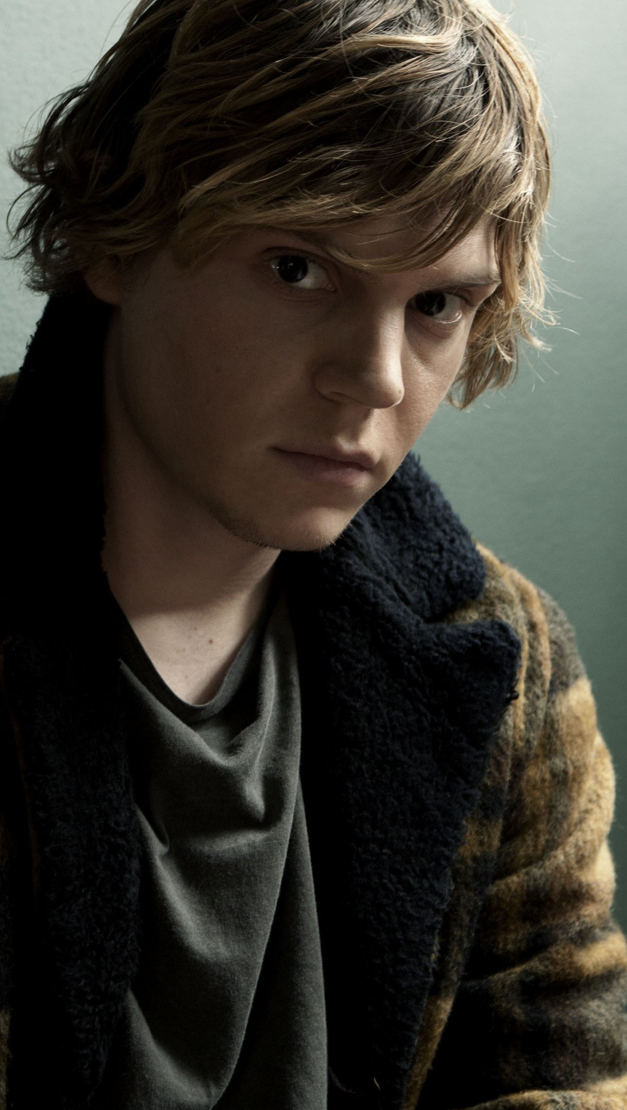 Evan Peters