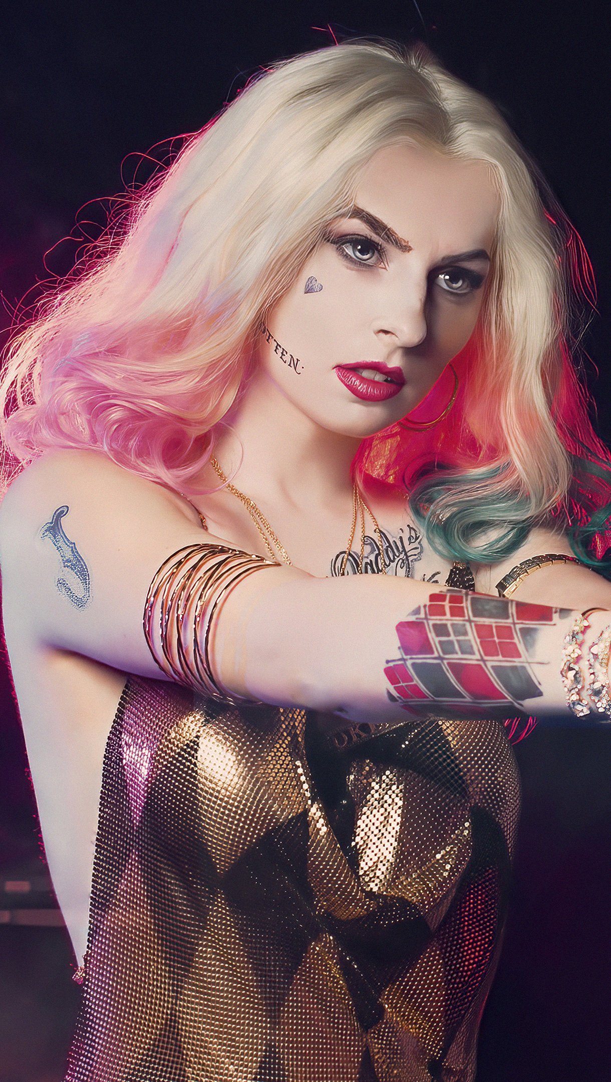 Harley Quinn con armaCosplay