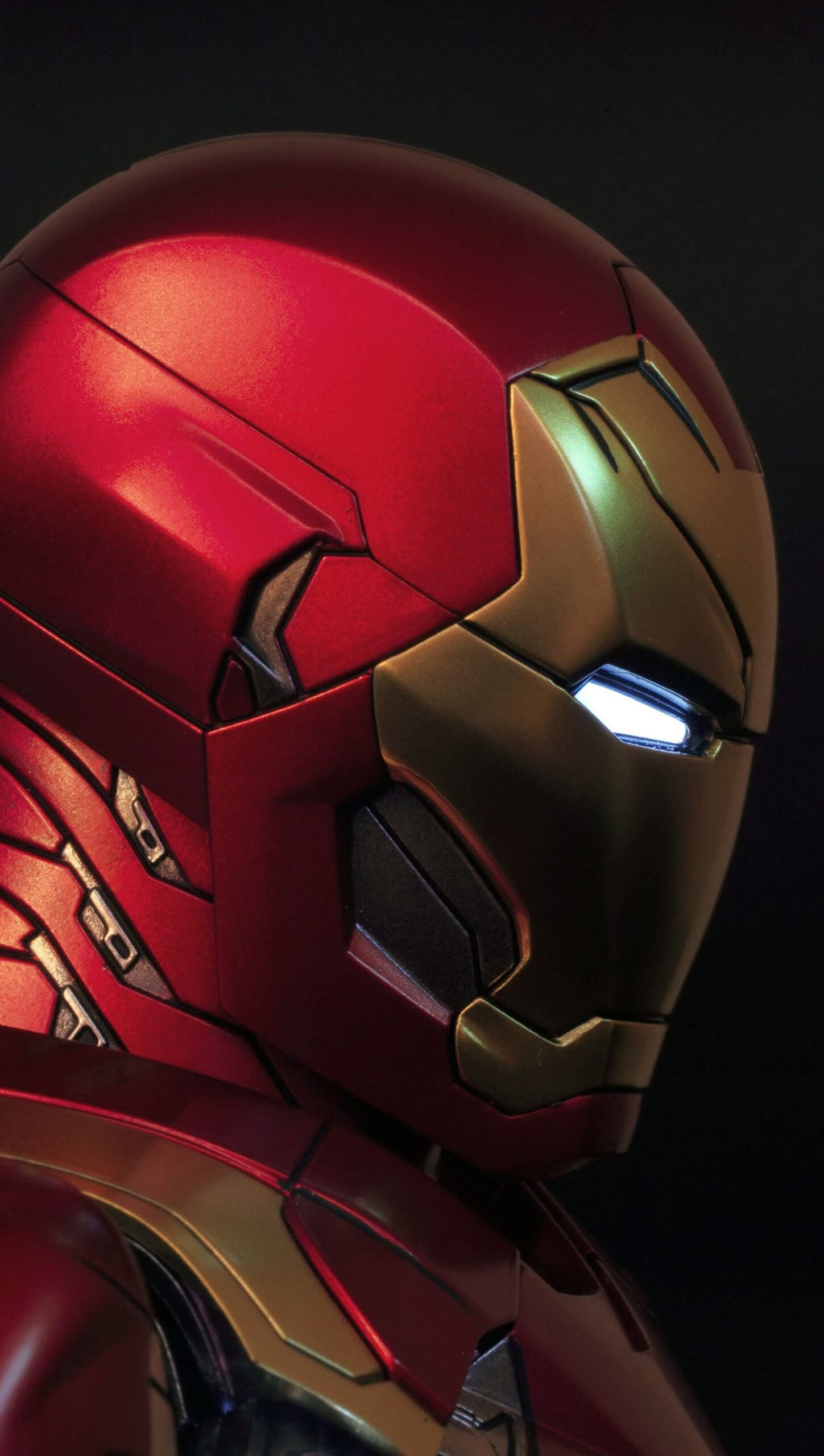 Iron man de perfil