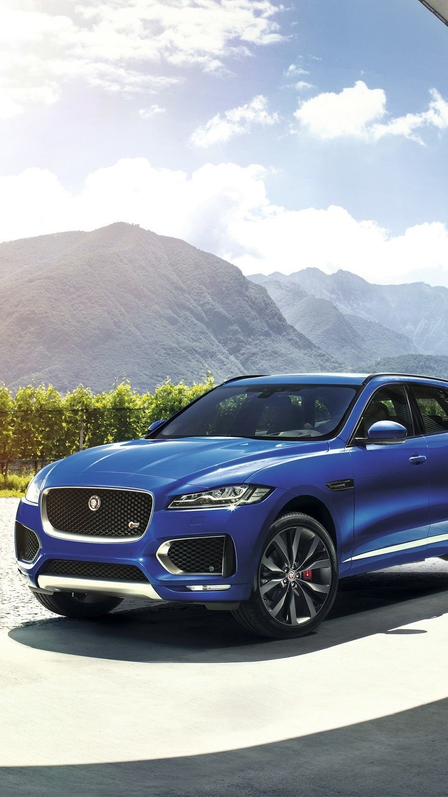 Jaguar F Pace