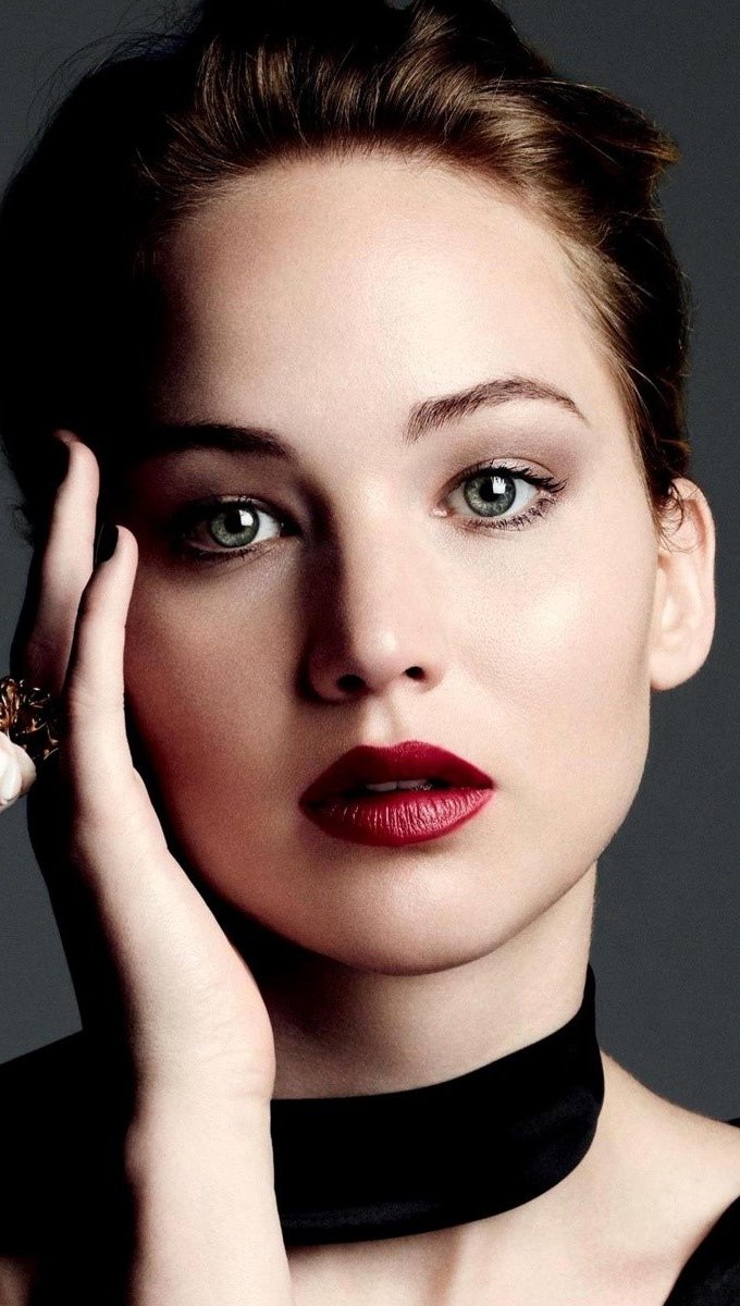 Jennifer Lawrence maquillada