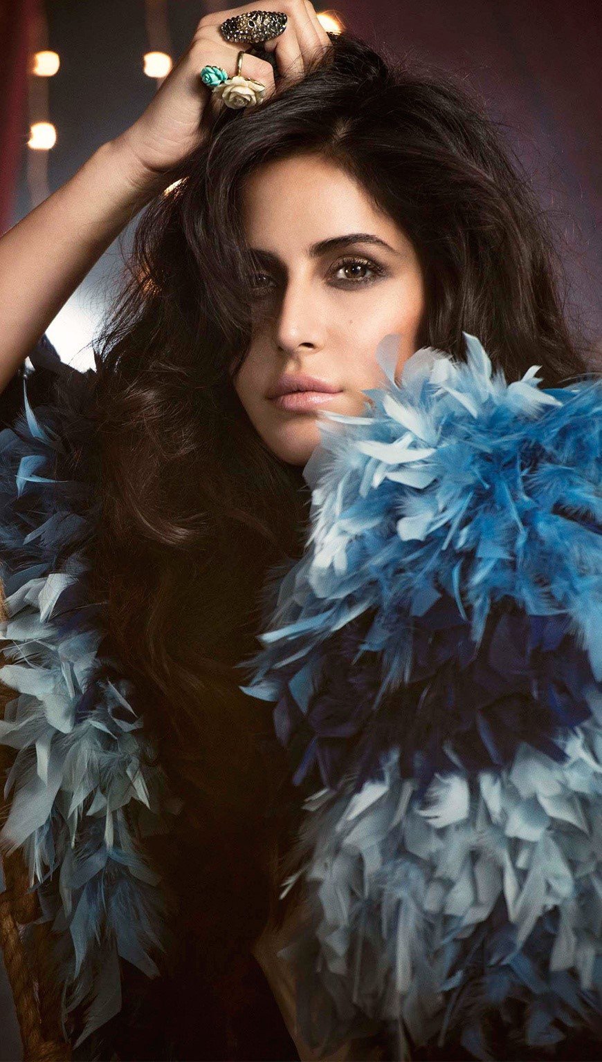 Katrina Kaif con plumas