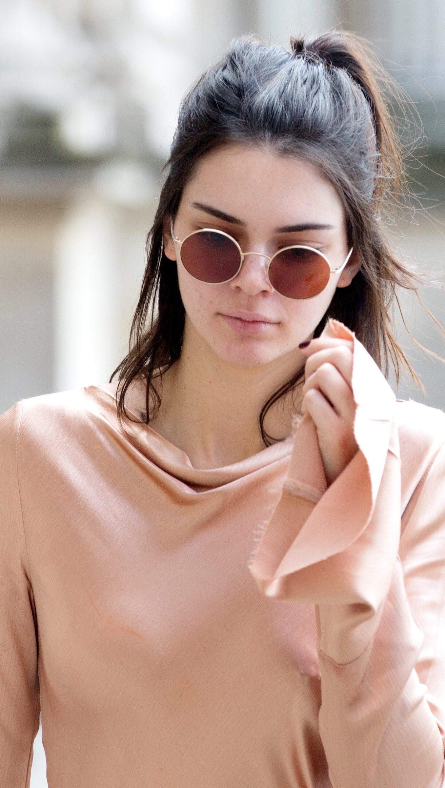 Kendall Jenner con lentes de sol