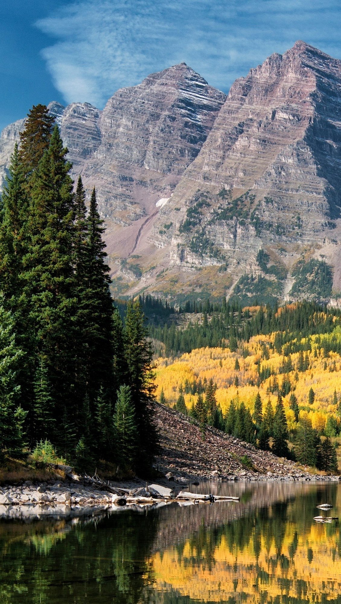 Lago Maroon en Colorado durante el otoño