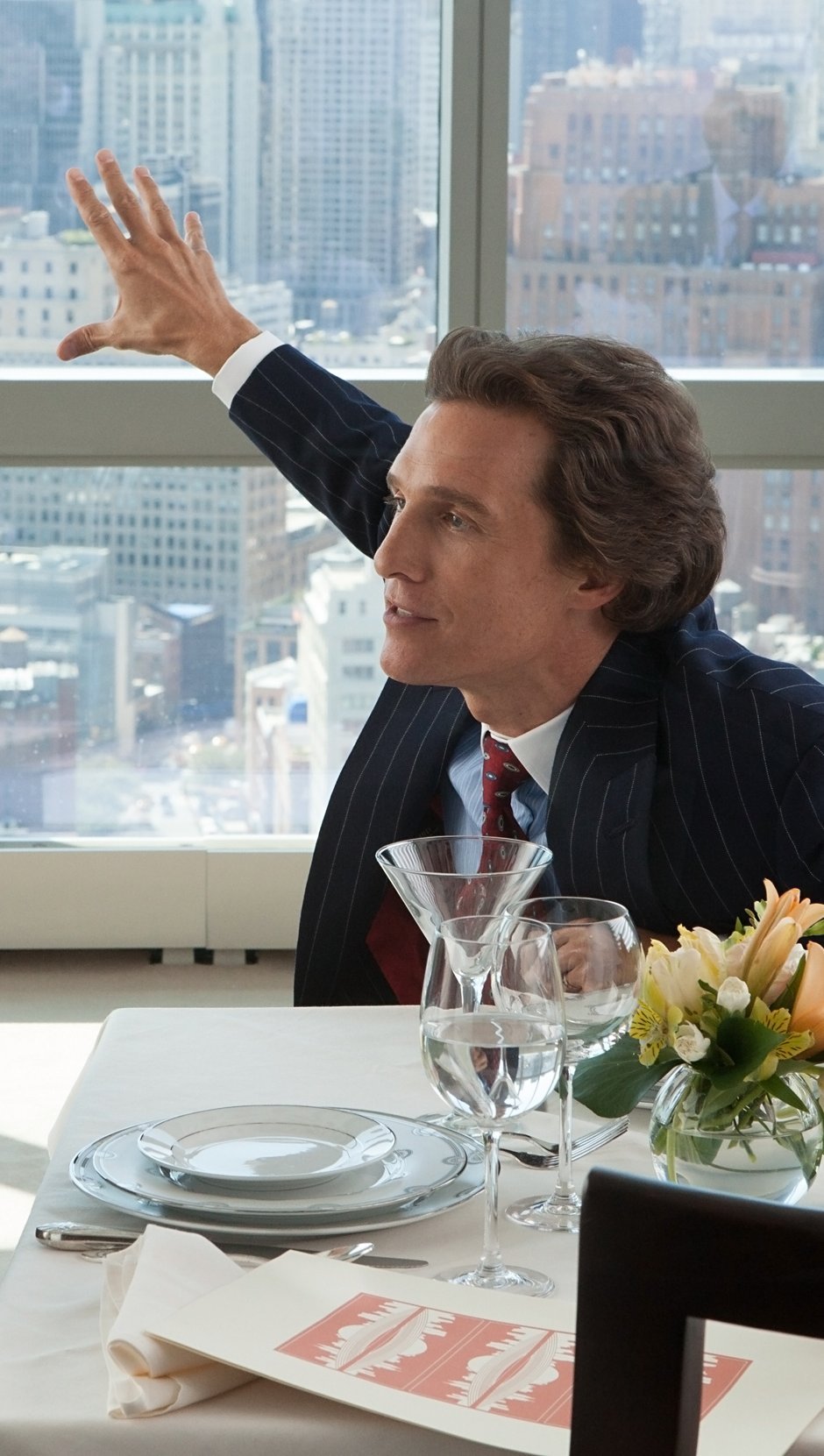 Leonardo DiCaprio y Matthew McConaughey en El lobo de Wall Street