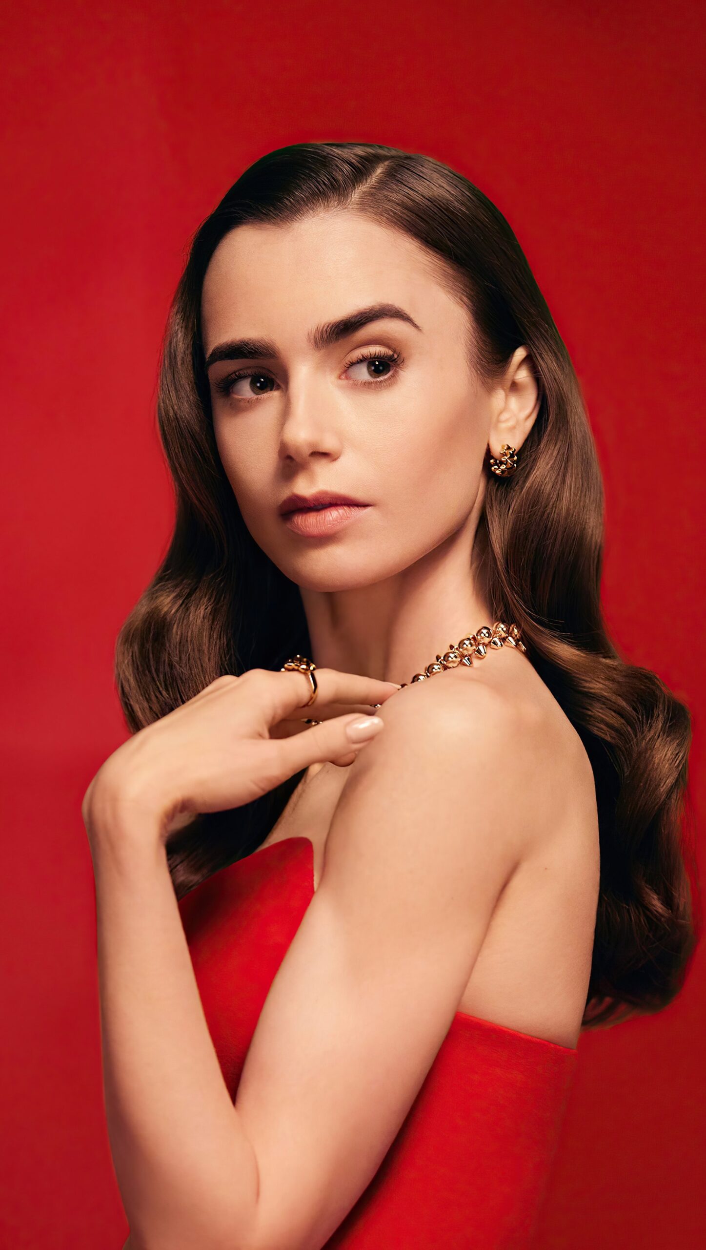 Lily Collins Cartier