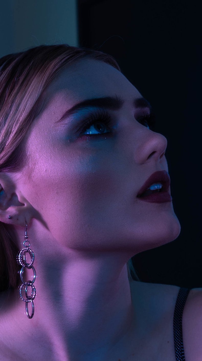 Meg Donnelly maquillada