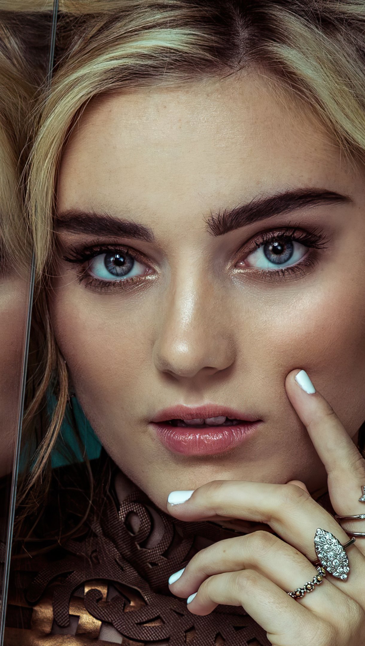 Meg Donnelly rubia