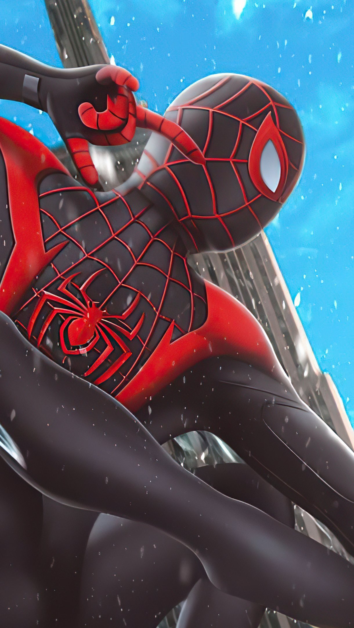 Miles Morales como el Hombre Araña con traje negro