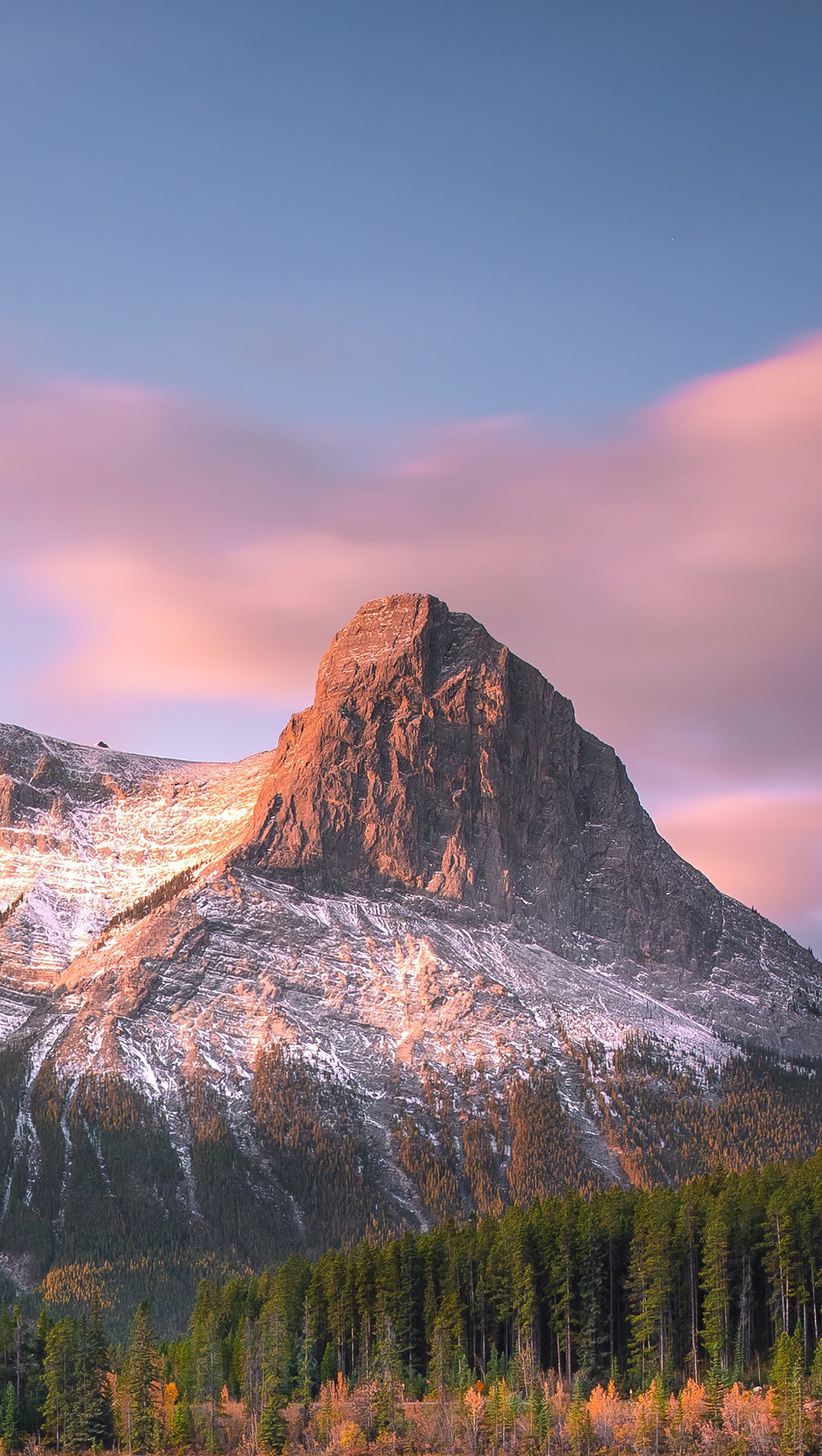 Montaña en la naturaleza Canada