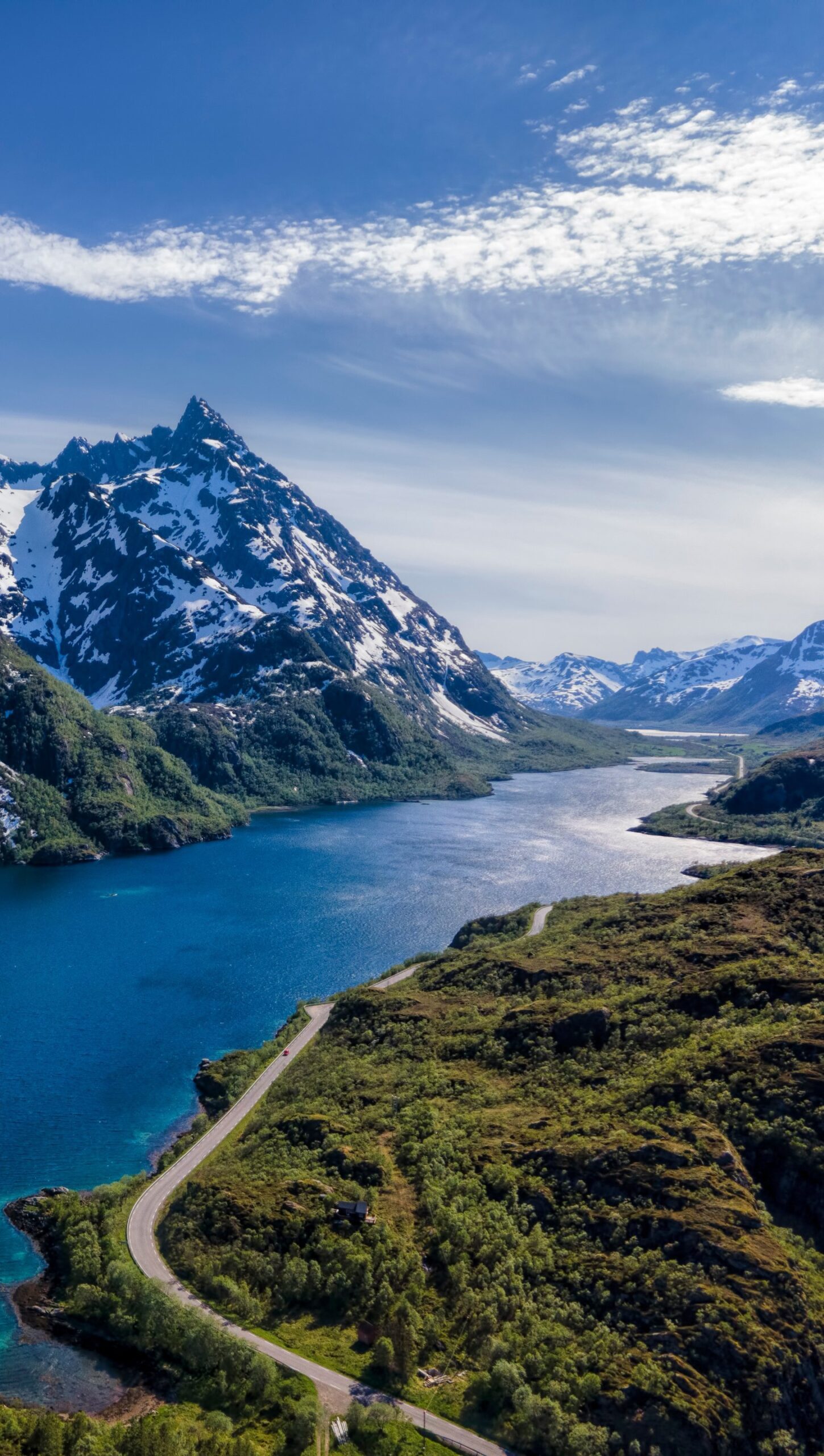 Montañas en Lofoten, Noruega