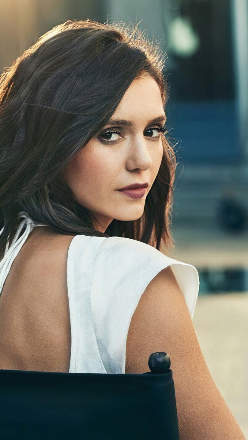 Nina Dobrev 2020