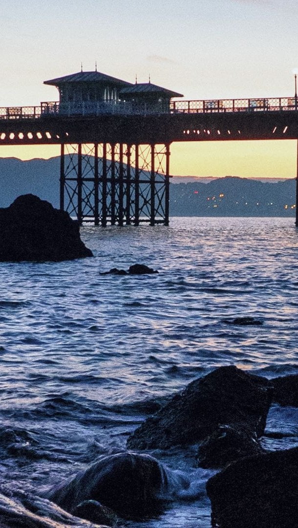 Puente en el mar