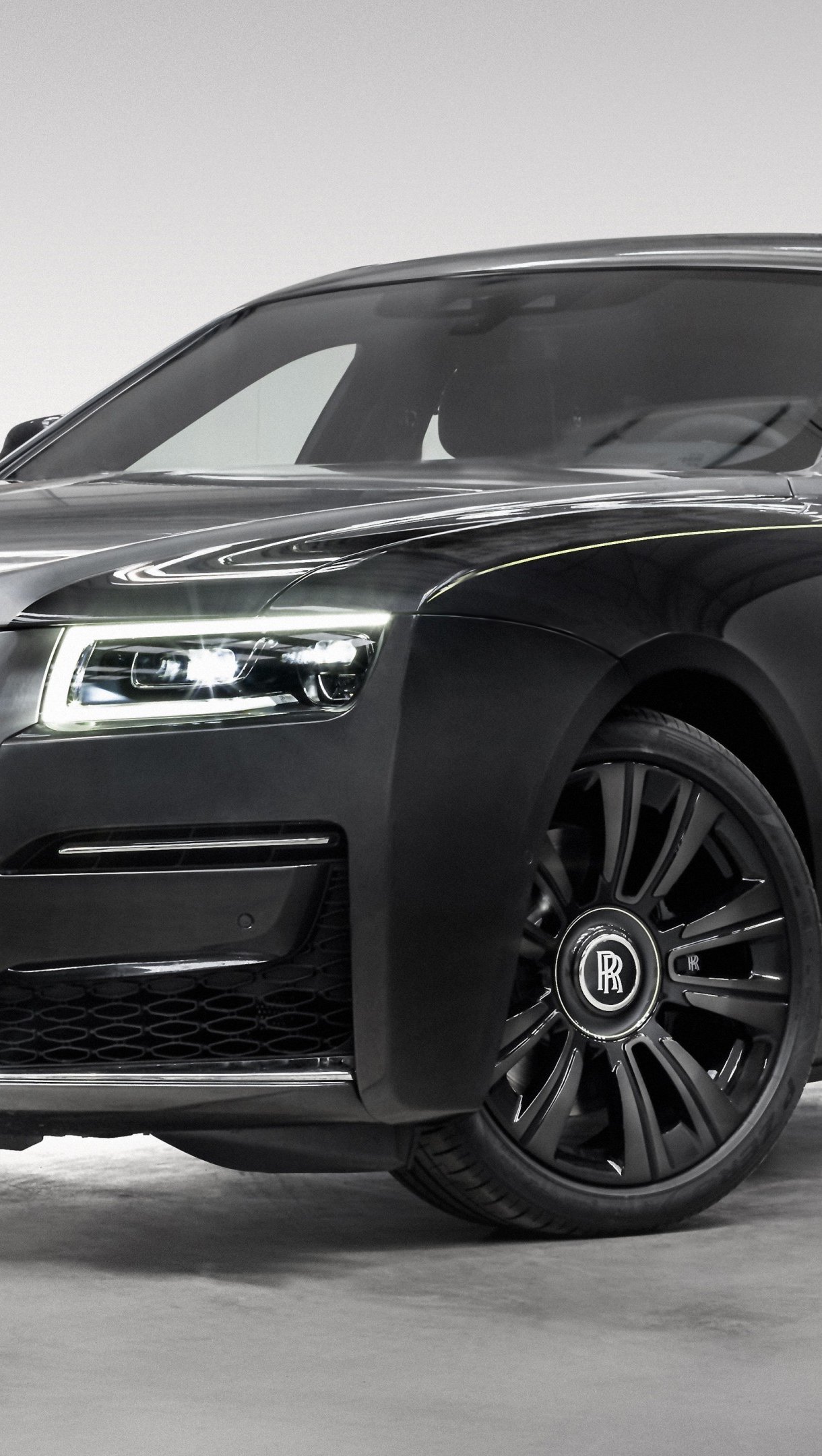 Rolls Royce Ghost Extended Urban Santuary