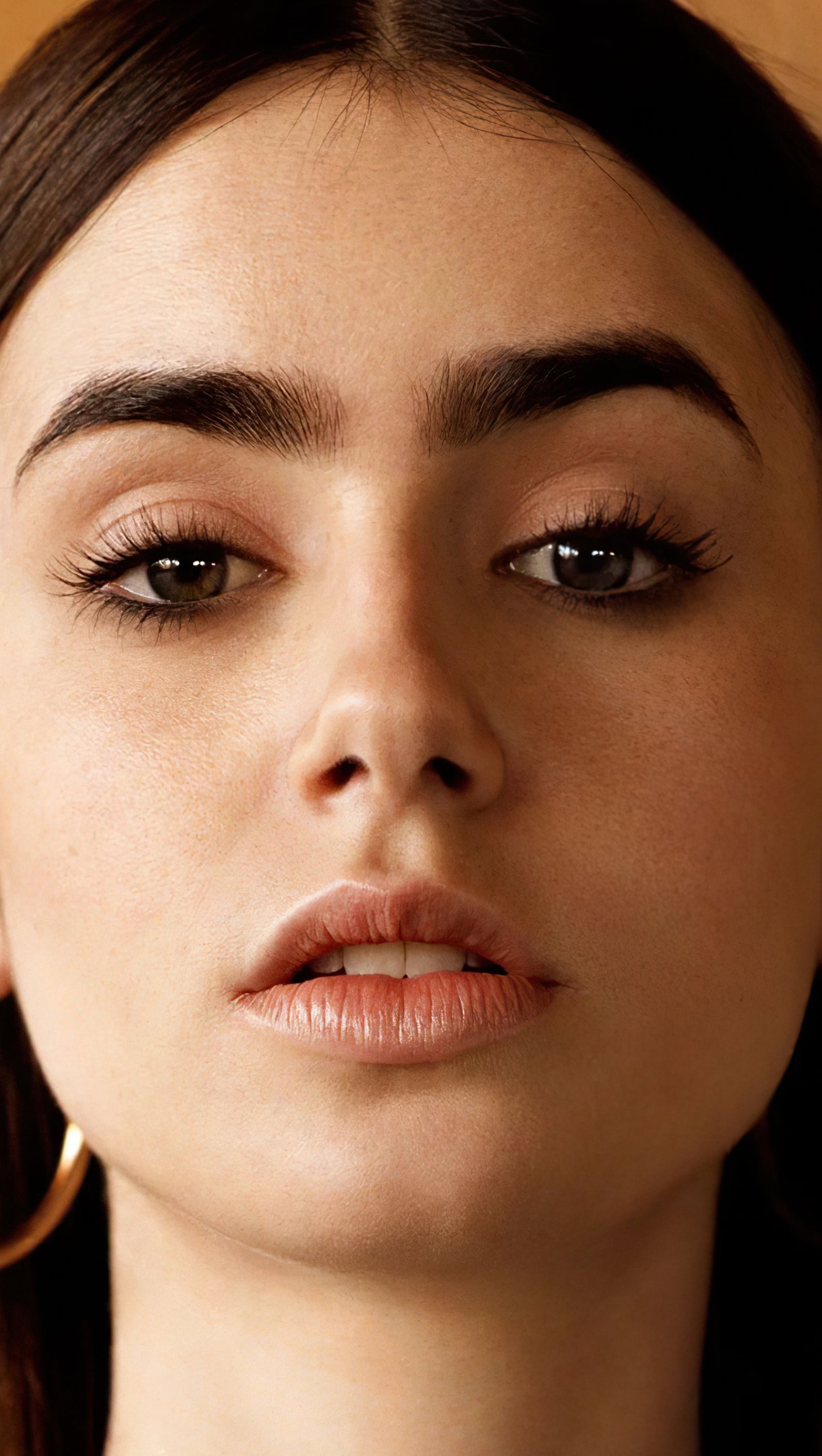 Rostro de Lily Collins para Vogue