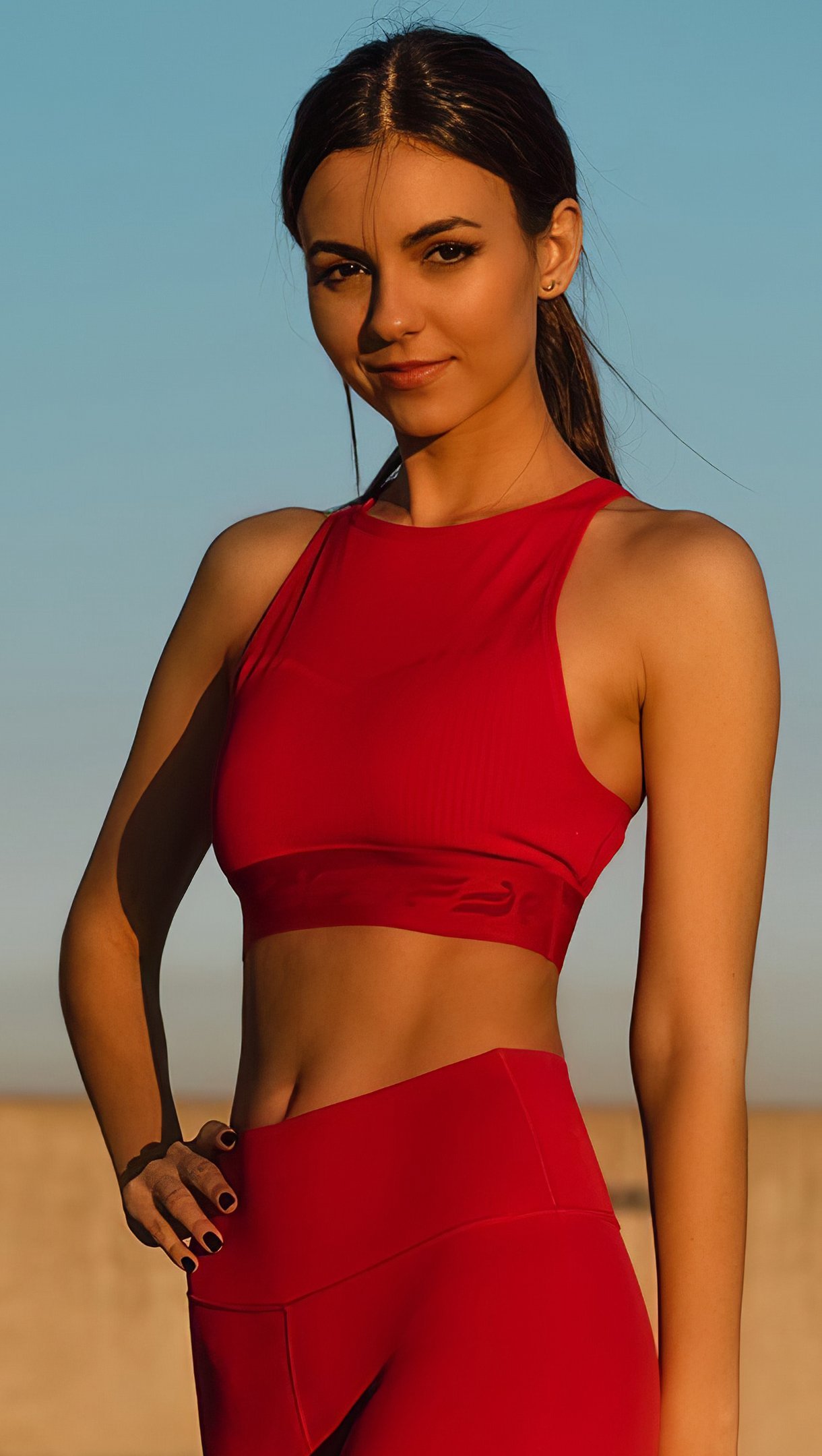 Victoria Justice para Fabletics